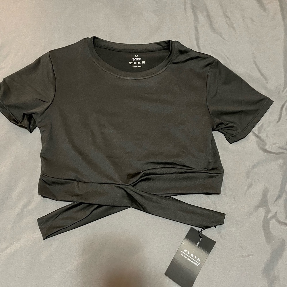 Brand new NVGTN cropped top